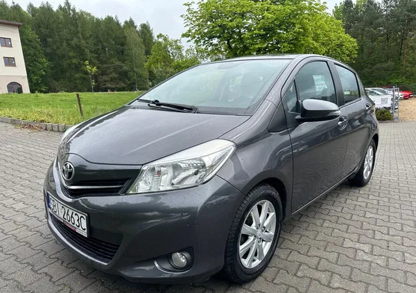 toyota yaris Toyota Yaris cena 27900 przebieg: 199000, rok produkcji 2013 z Ciechanów